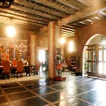 Temple 4*