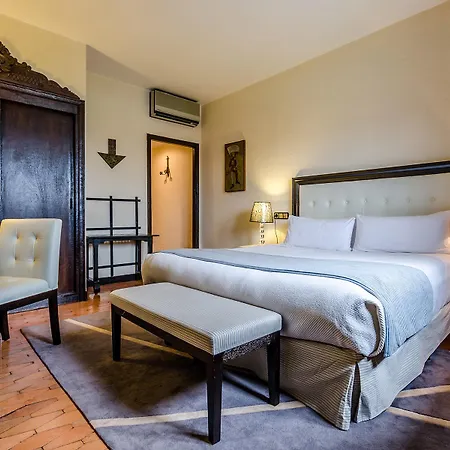 Temple Hotell