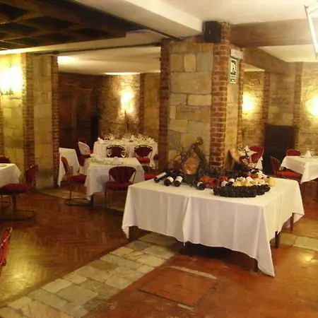 Temple Hotel 4*